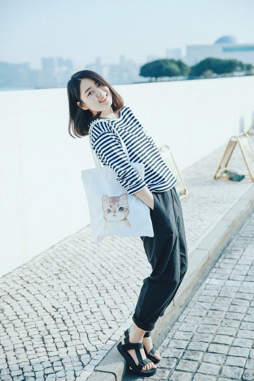 球场颜值：运动员的风采与魅力互动集锦，运动员场景