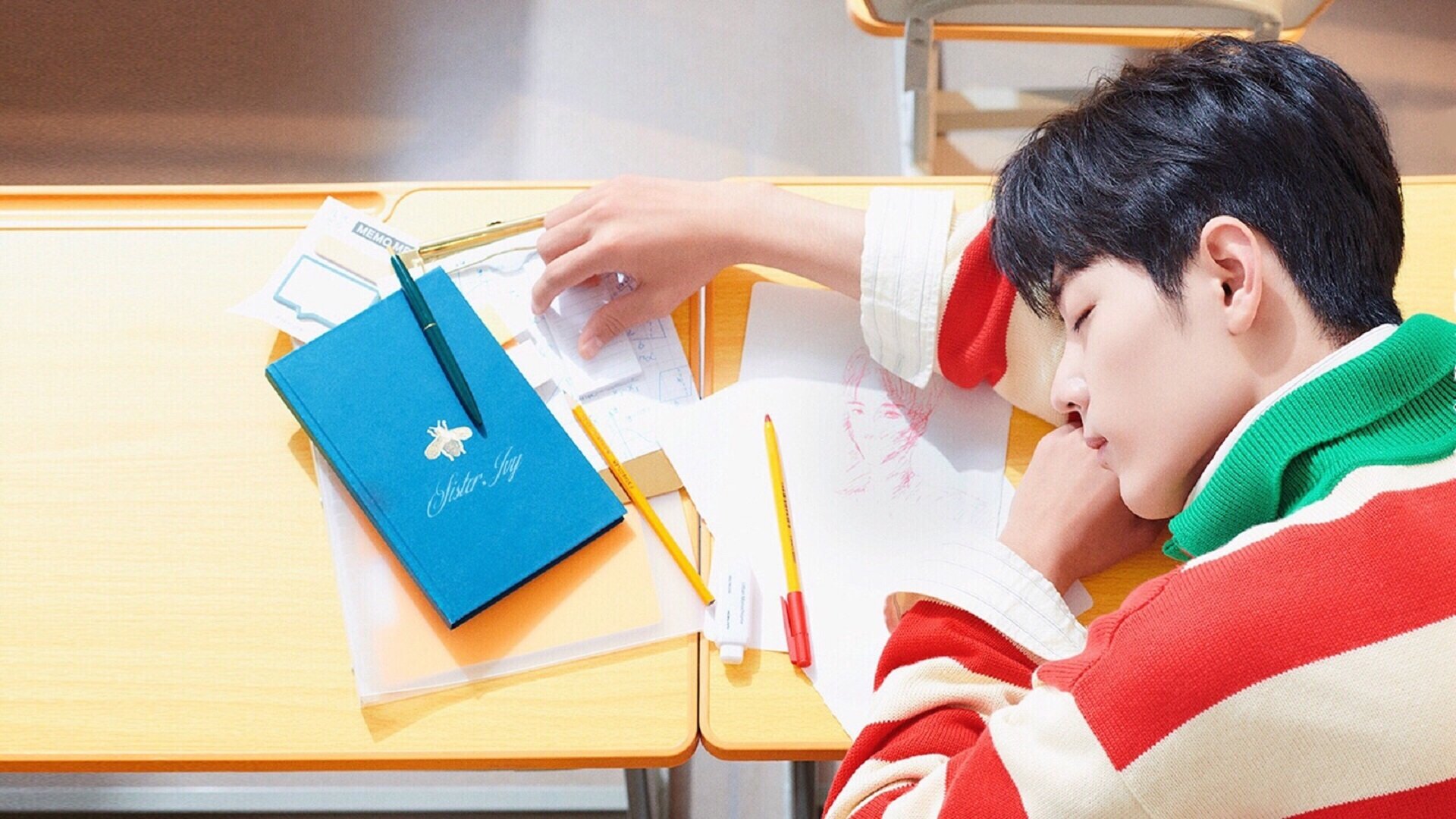 欧洲杯战术多变：变化变化，让你眼花缭乱！，欧洲杯战场